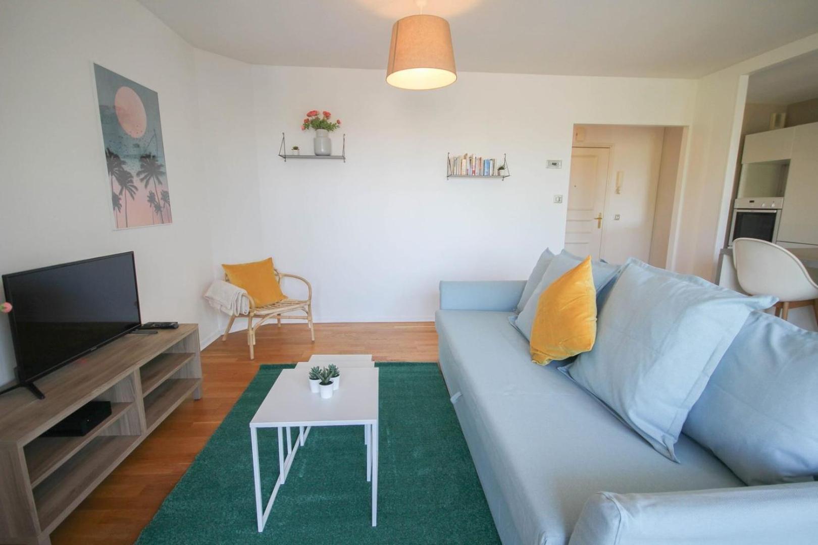 Apartment In Residence With Balcony And Parking リール エクステリア 写真
