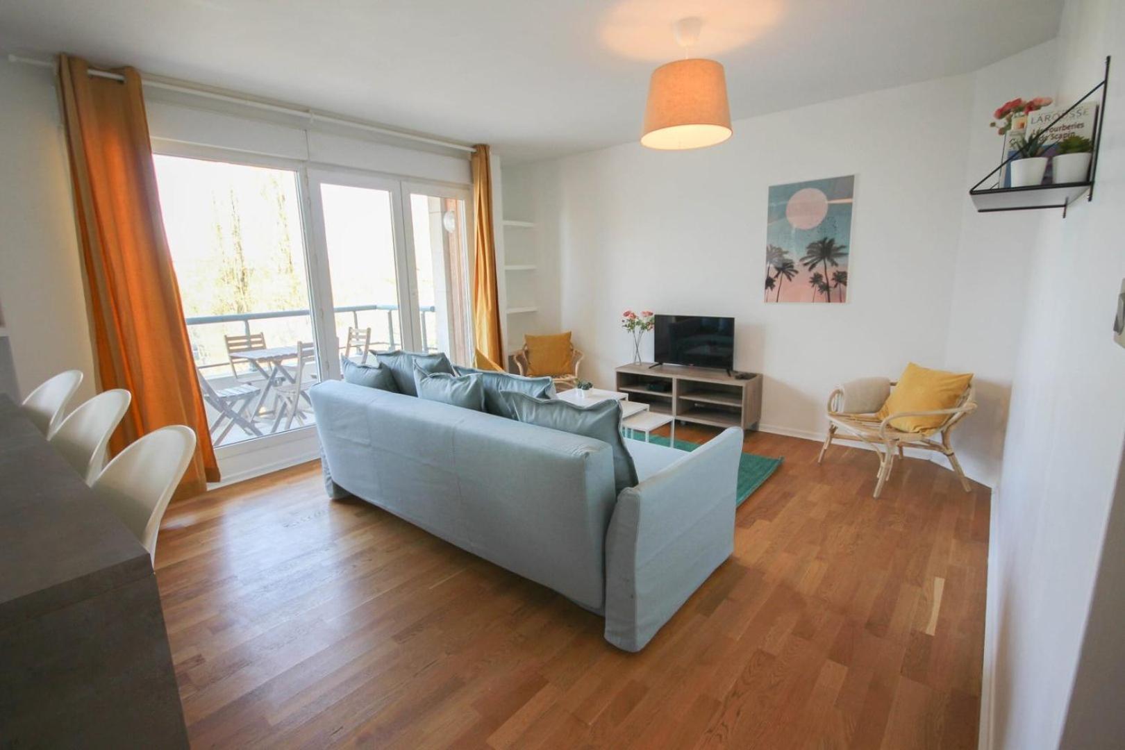Apartment In Residence With Balcony And Parking リール エクステリア 写真